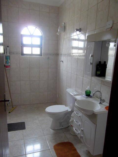 Casa à venda com 3 quartos, 142m² - Foto 2