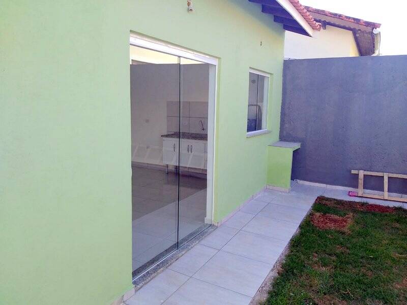 Casa à venda com 3 quartos, 120m² - Foto 3