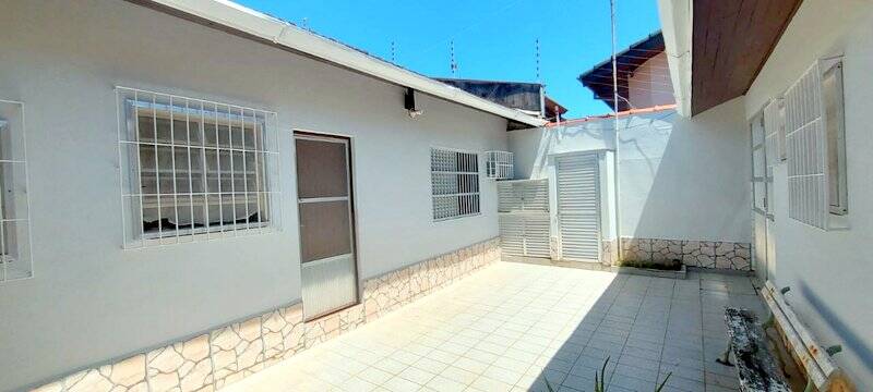 Casa à venda com 4 quartos, 180m² - Foto 15