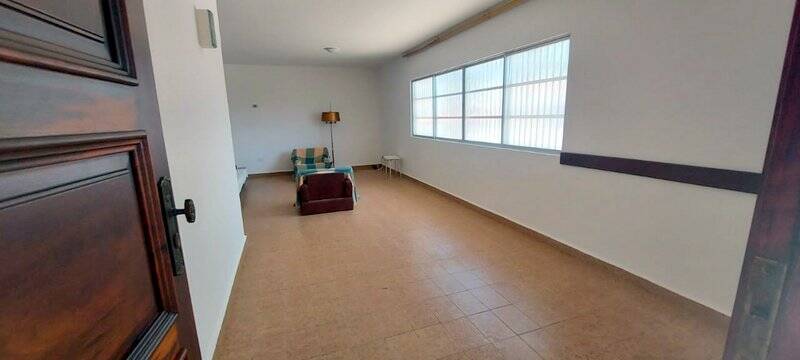 Casa à venda com 4 quartos, 180m² - Foto 4