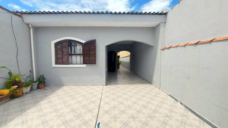 Casa à venda com 2 quartos, 92m² - Foto 1