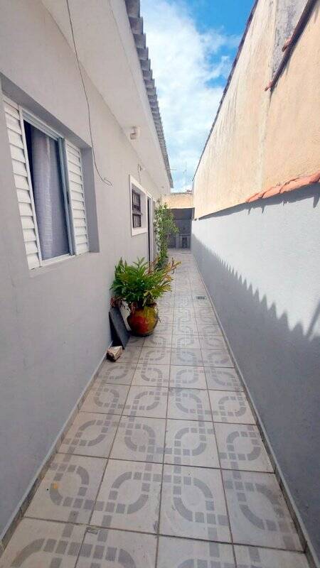 Casa à venda com 2 quartos, 92m² - Foto 4