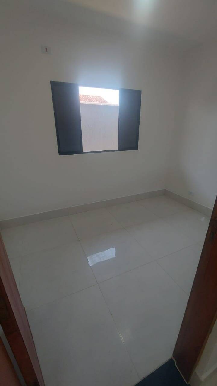 Casa à venda com 3 quartos, 70m² - Foto 12