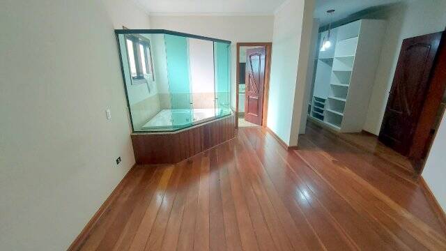 Casa à venda com 6 quartos, 1070m² - Foto 14