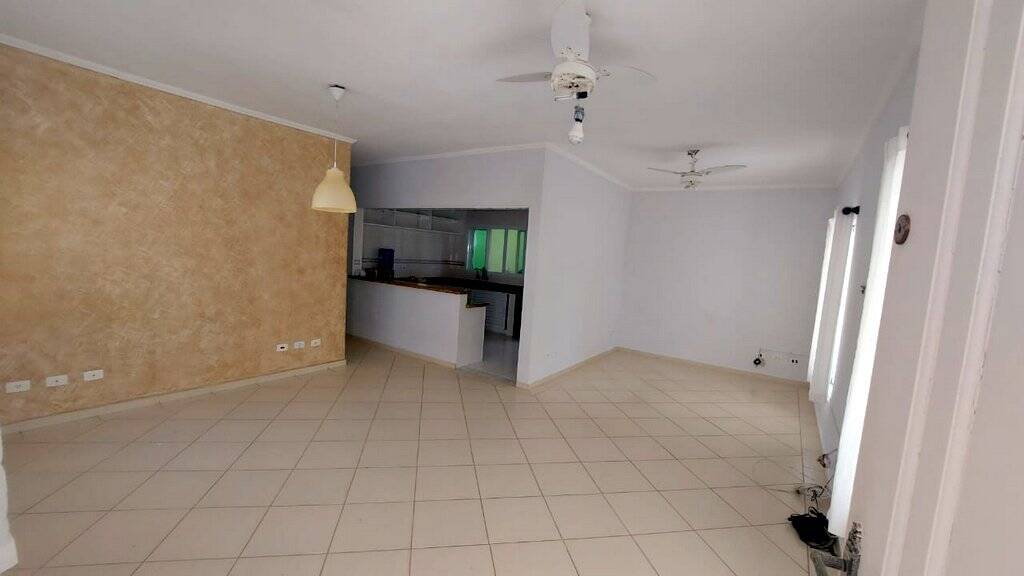 Casa à venda com 4 quartos, 187m² - Foto 3