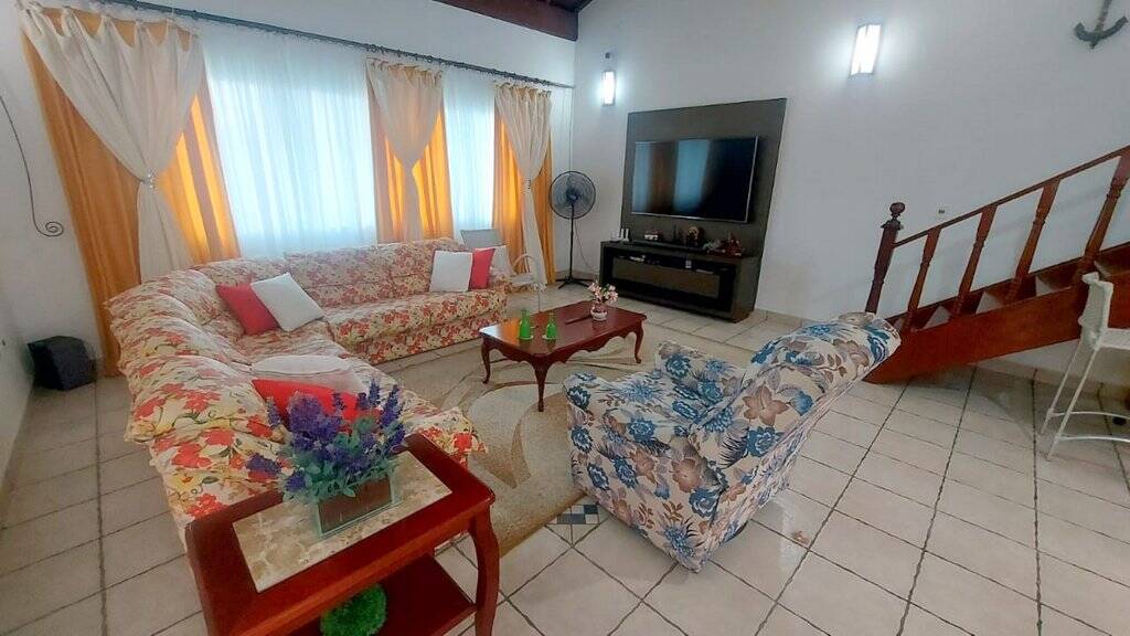 Casa à venda com 4 quartos, 252m² - Foto 4