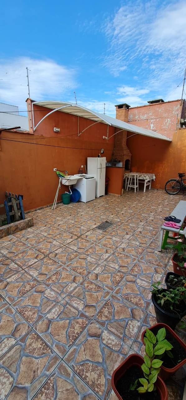 Casa à venda e aluguel com 3 quartos, 130m² - Foto 29