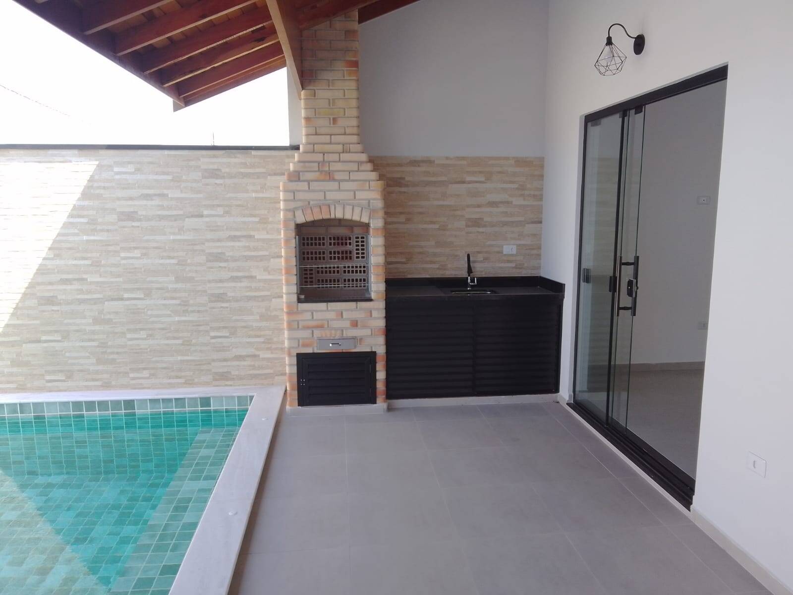 Casa à venda com 2 quartos, 85m² - Foto 2