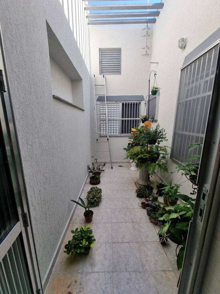 Casa à venda com 3 quartos, 210m² - Foto 10