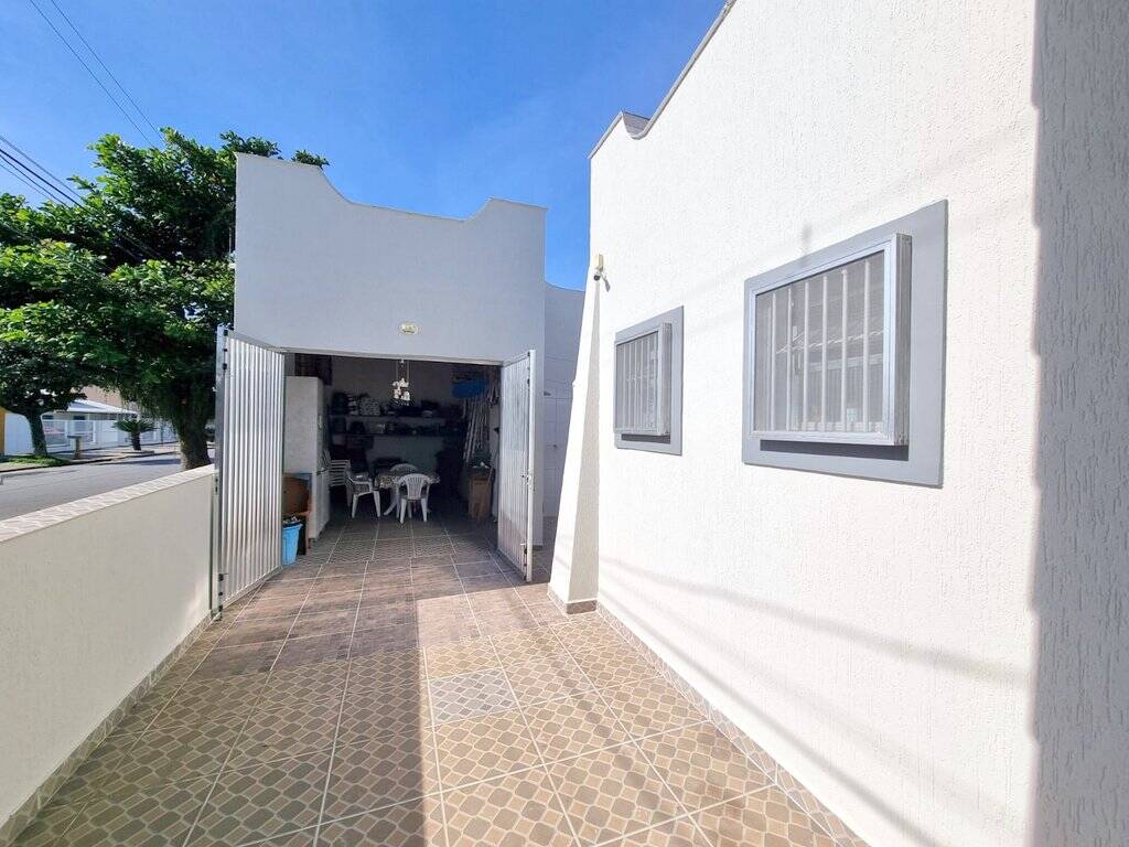 Casa à venda com 3 quartos, 210m² - Foto 5