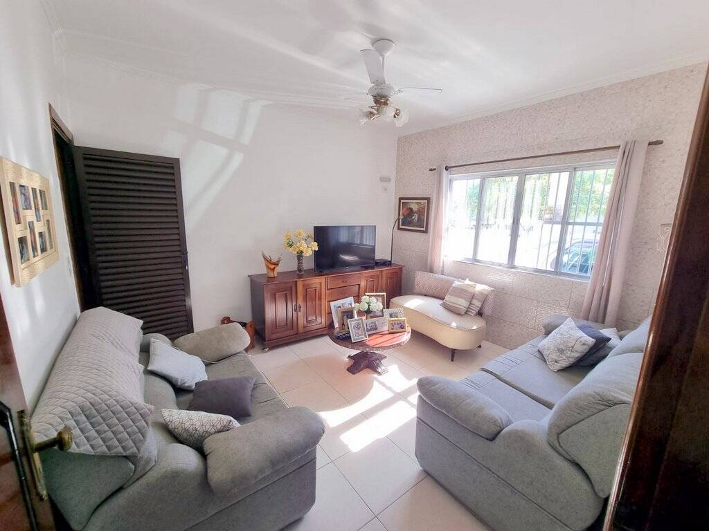 Casa à venda com 3 quartos, 210m² - Foto 21