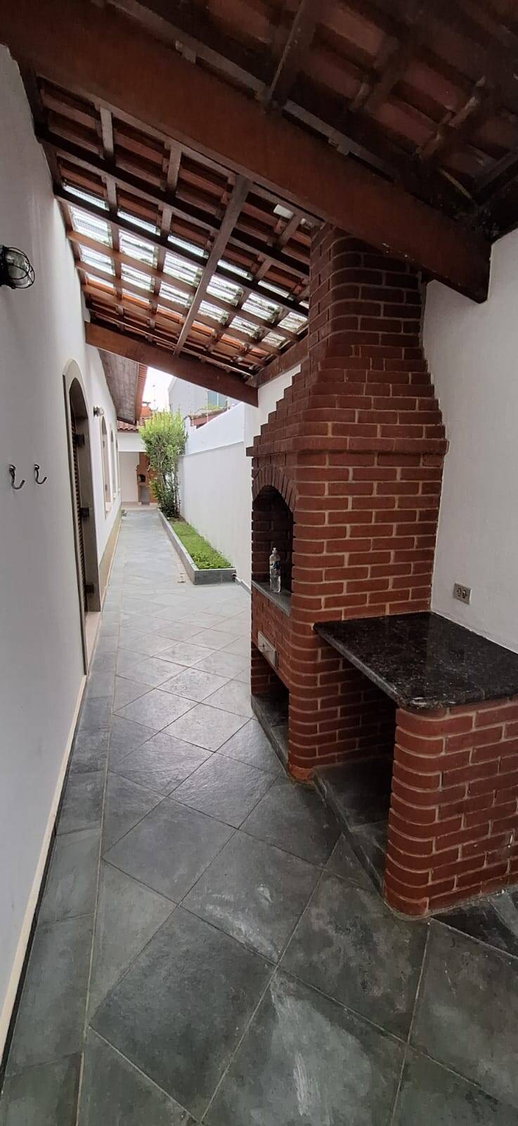 Casa à venda com 4 quartos, 208m² - Foto 4