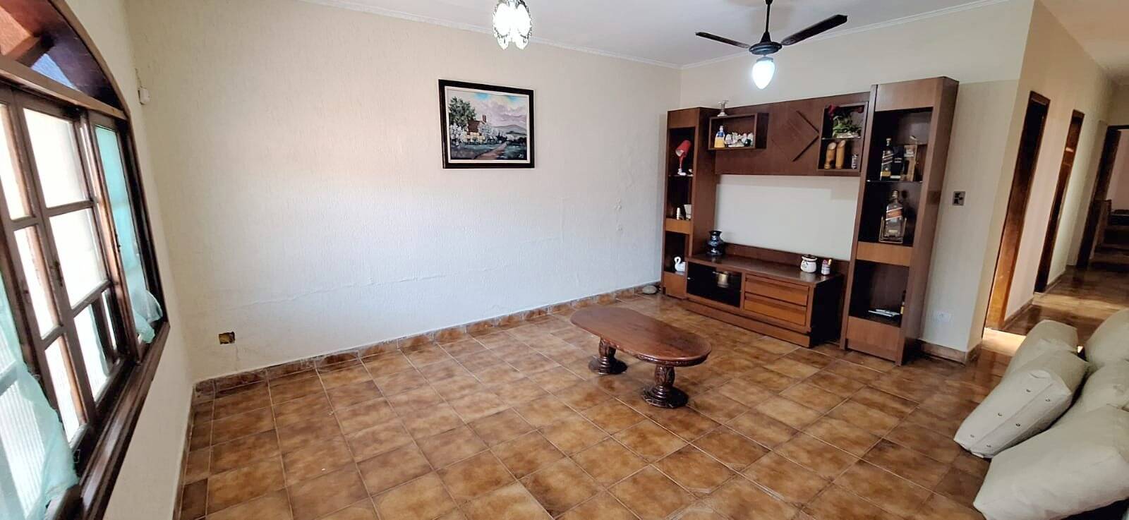 Casa à venda com 3 quartos, 151m² - Foto 3