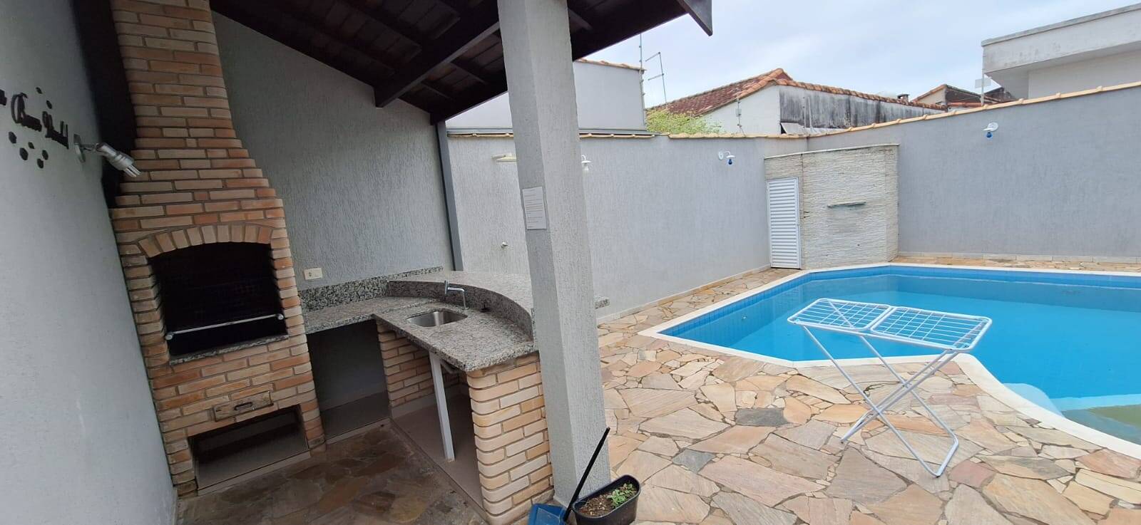 Casa à venda com 3 quartos, 165m² - Foto 3