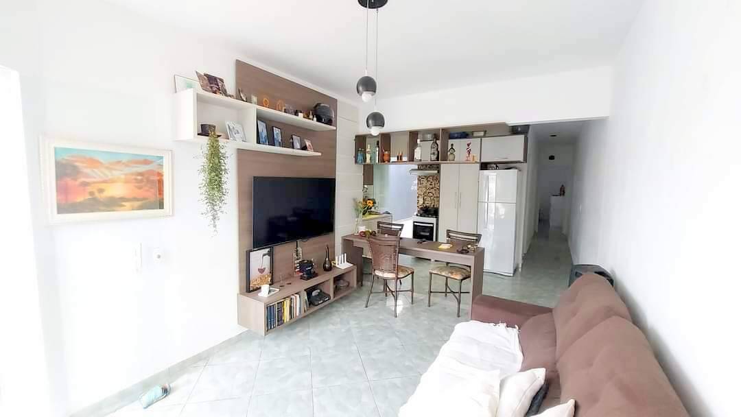 Casa à venda com 2 quartos, 65m² - Foto 3