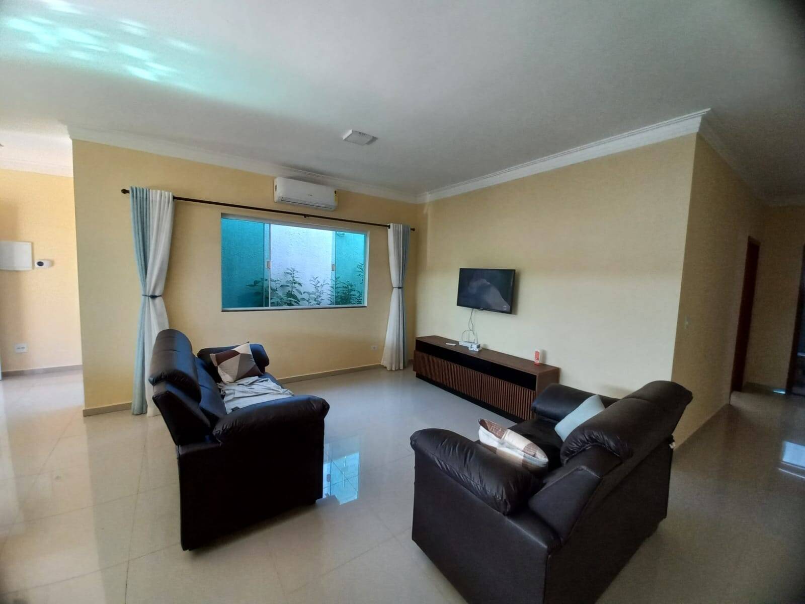 Casa à venda com 1 quarto, 178m² - Foto 2