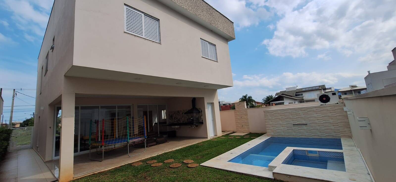 Casa à venda com 4 quartos, 253m² - Foto 29