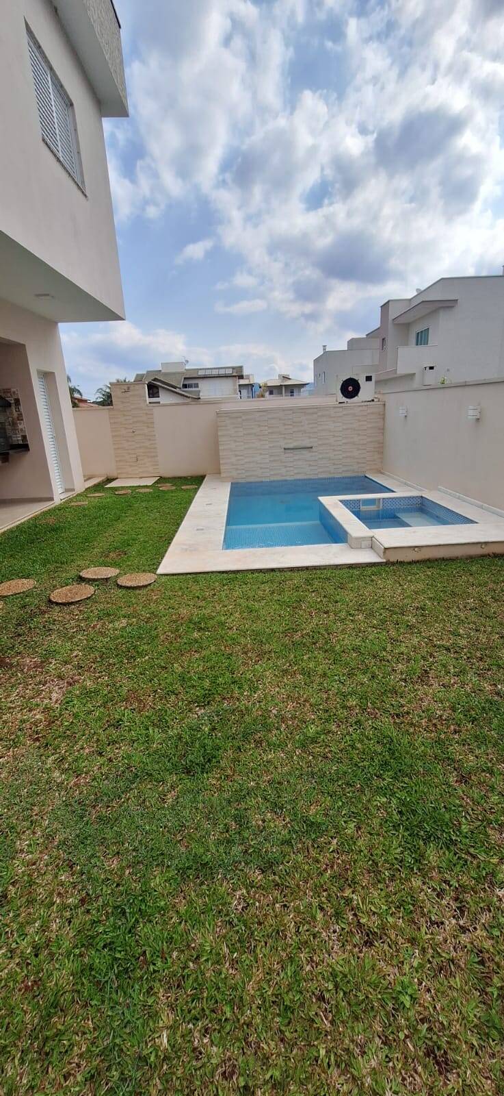 Casa à venda com 4 quartos, 253m² - Foto 30