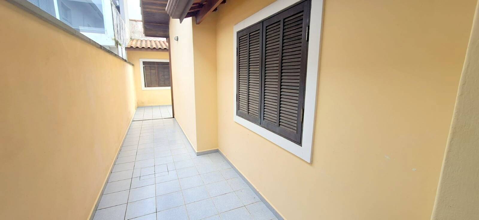 Casa à venda com 3 quartos, 121m² - Foto 16