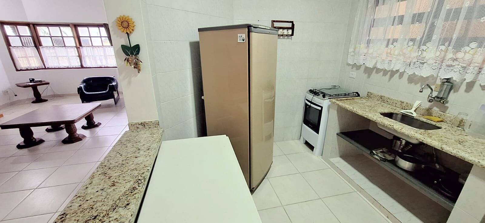 Casa à venda com 3 quartos, 121m² - Foto 4