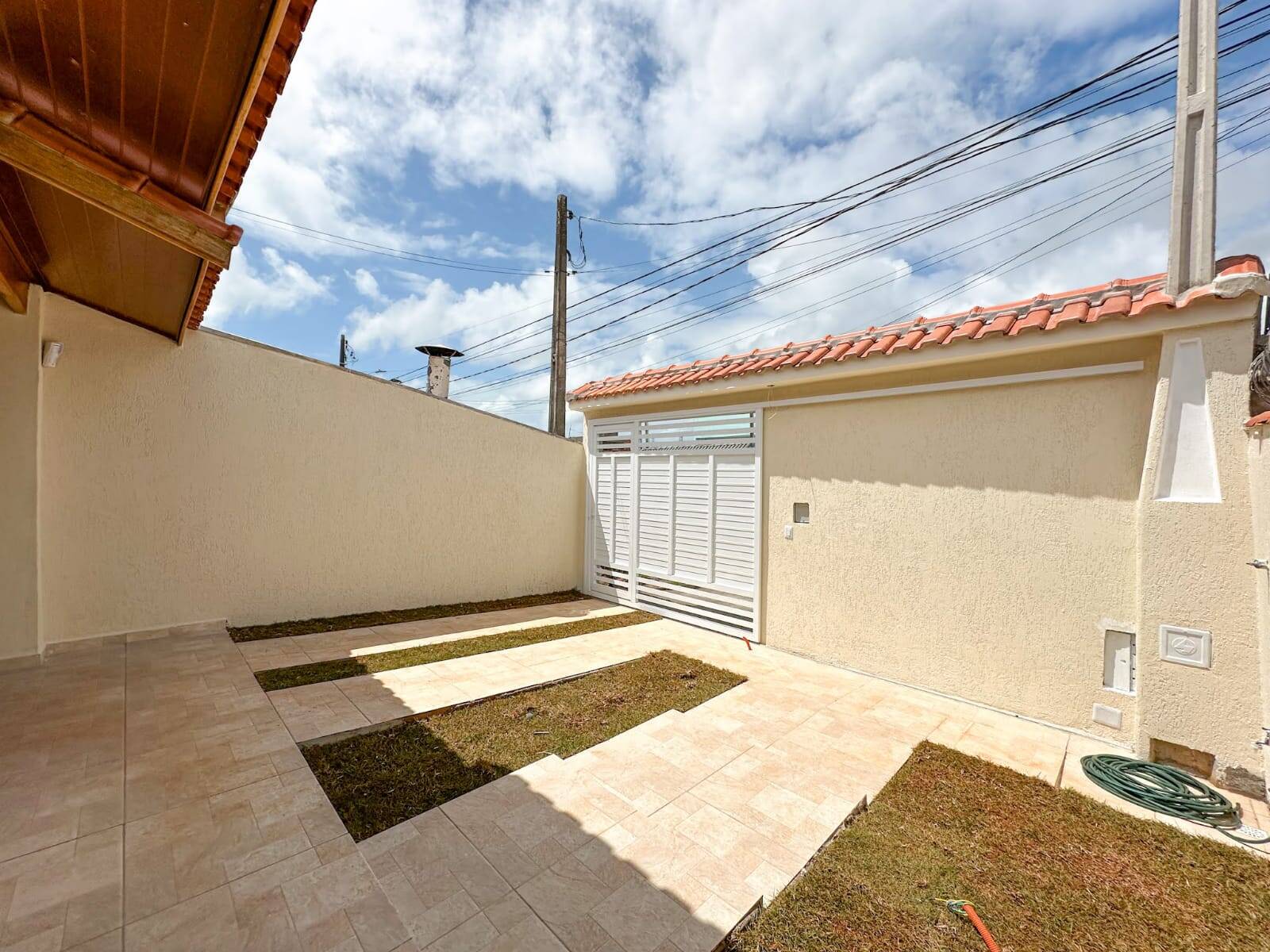 Casa à venda com 3 quartos, 87m² - Foto 4