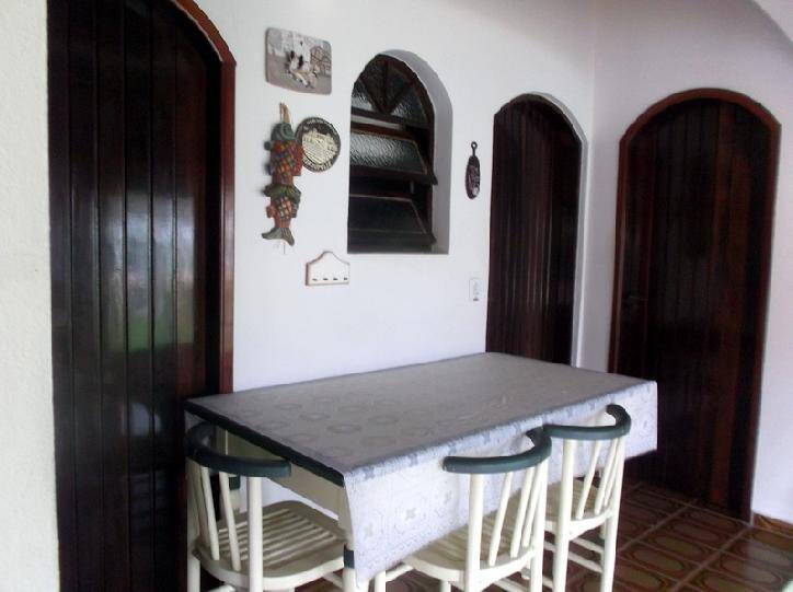 Casa à venda com 5 quartos, 304m² - Foto 2