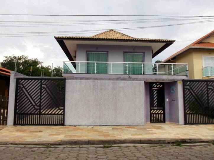 Casa à venda com 4 quartos, 320m² - Foto 2