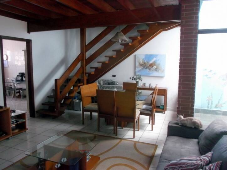 Sobrado à venda com 5 quartos, 200m² - Foto 4