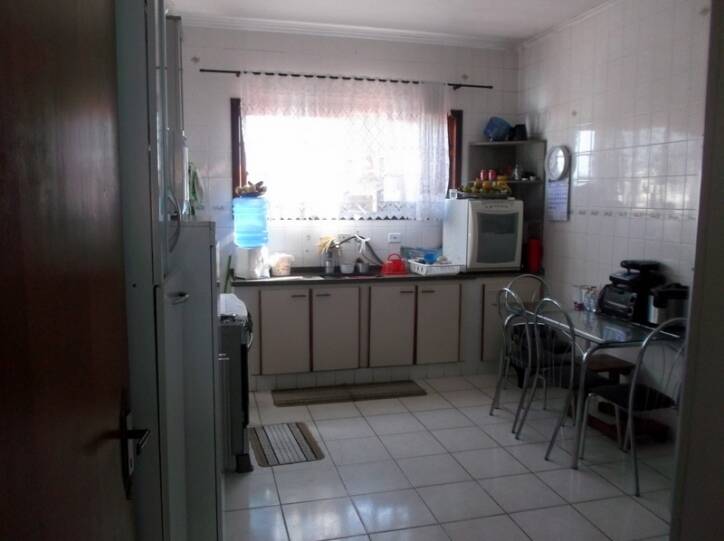 Sobrado à venda com 5 quartos, 200m² - Foto 22